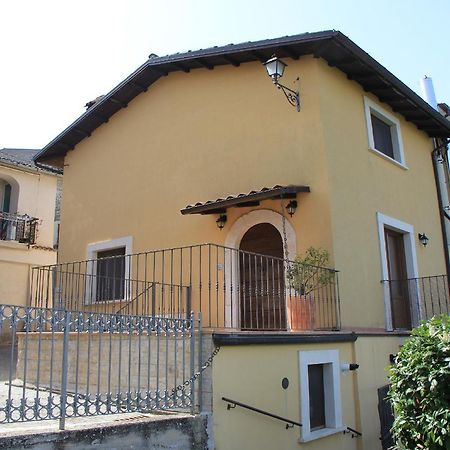 Il Pagliarello Di Villa San Giovanni San Demetrio ne' Vestini Luaran gambar